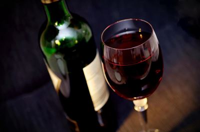 En lille guide til rødvin – bliv ekspert på ingen tid