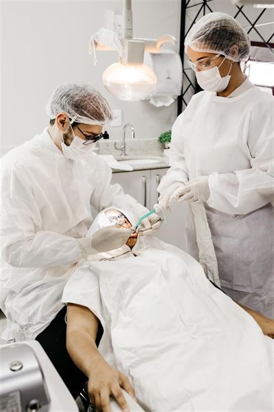  Tandlæge Greve: Kvalitetsmaterialer for sundere smil