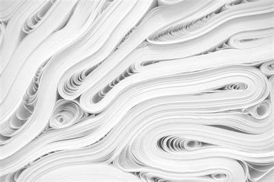 Die Warenumschlagsrevolution in der Papierindustrie: Mobiler Palettenwender im Fokus