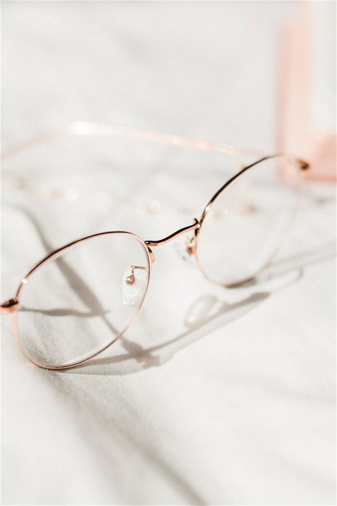 En verden af syn: nye brilleglas i gammelt stel og de skiftende facetter af synskomfort