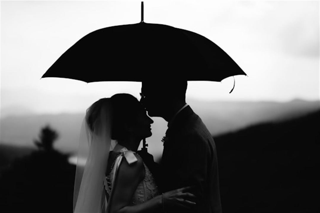 Bryllups paraply: Elegance og funktionalitet på den store dag