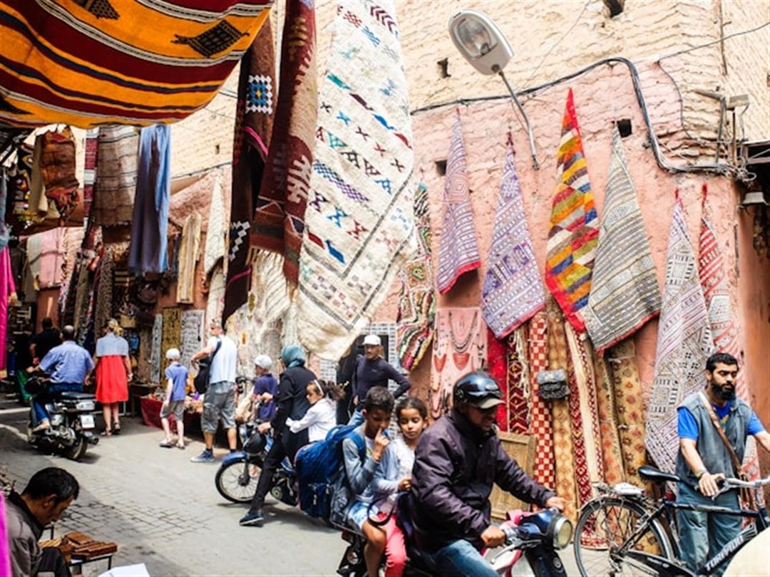 Marokkanske tæpper: en guide til autentisk indretning