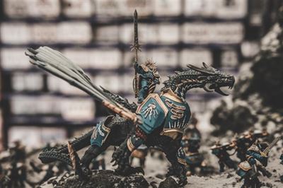 Drager, Dæmoner og Drabelige Slag: Din Guide til Warhammer Age of Sigmar