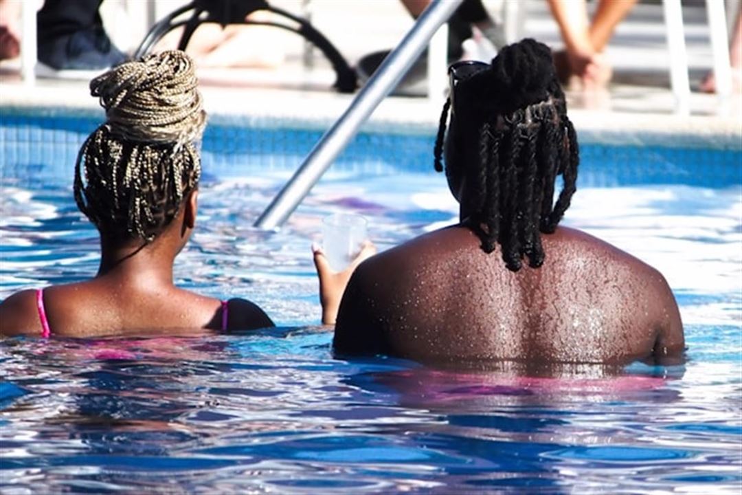 Sommertid: Slip fødderne fri med de bedste badesandaler til kvinder