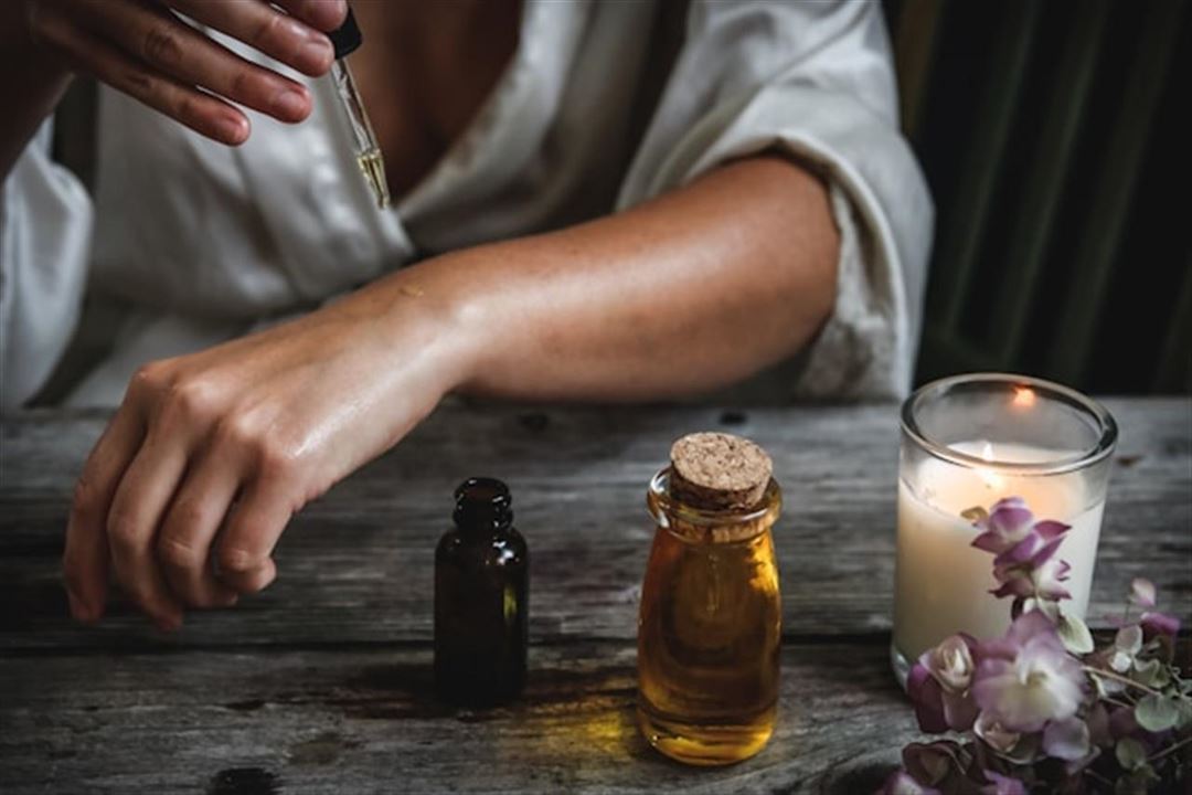 Hvordan vælger du den rette massagebriks hos wellnessudstyr.dk