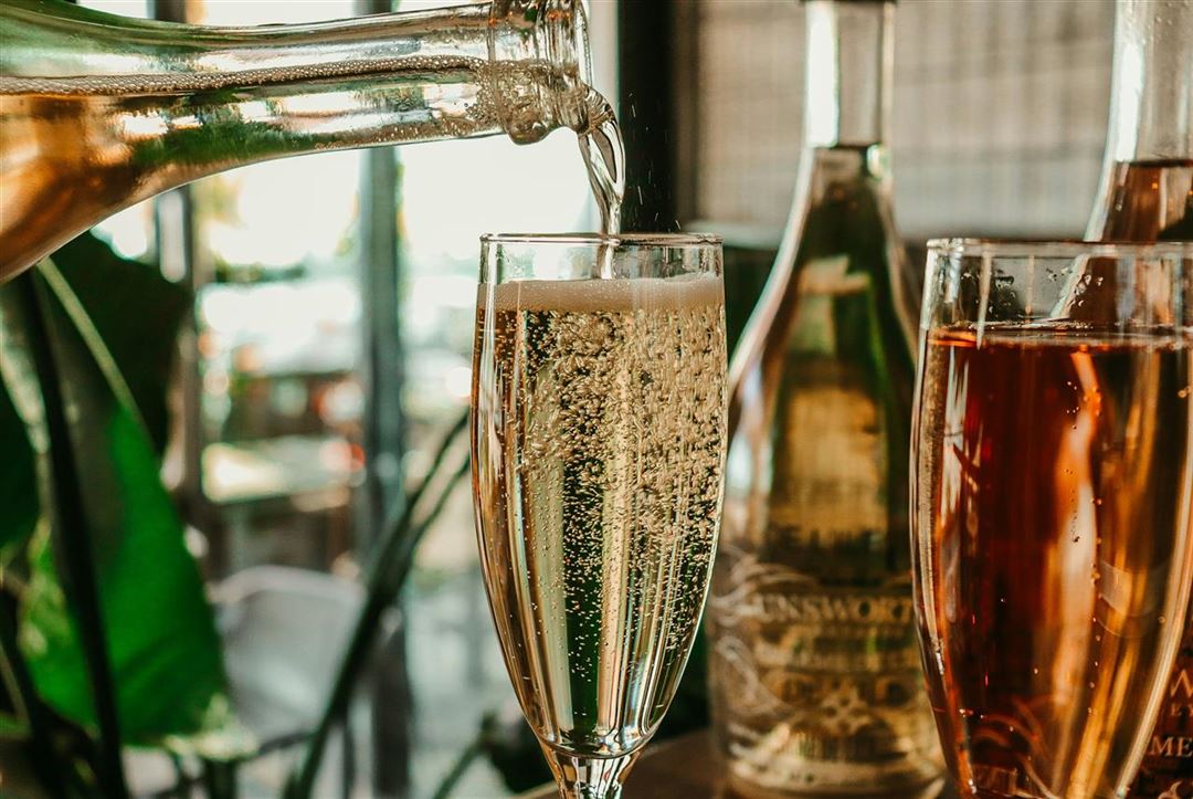 Champagne - en rejse gennem elegance og bobler