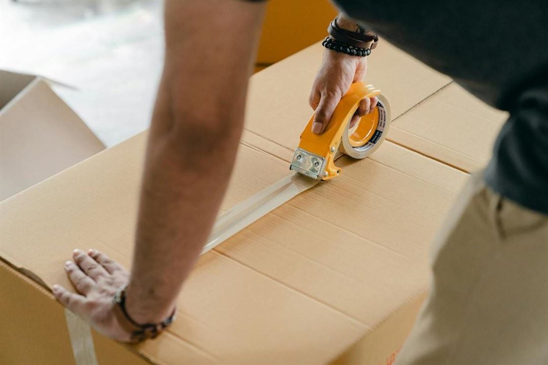 Derfor kan helt enkle hyller være det beste valget til lageret ditt
