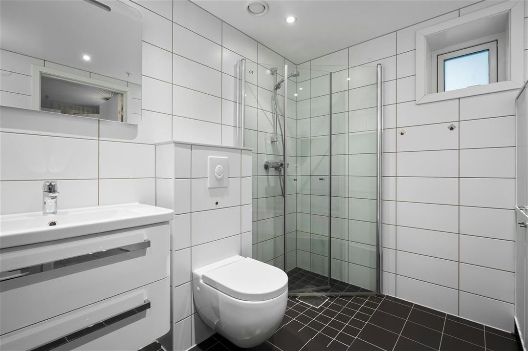 Væghængt toilet komplet tilbud - opgrader dit badeværelse